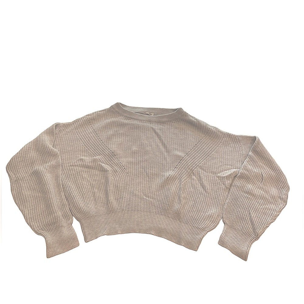 Light gray knit sweater w/ detailing (Garage)